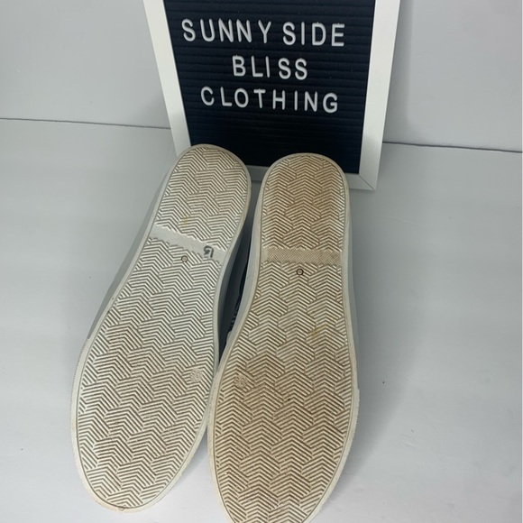 The Office Dwight Schrute Quote Slip-On Shoes Black & White Size 10.5 - Picture 5 of 8